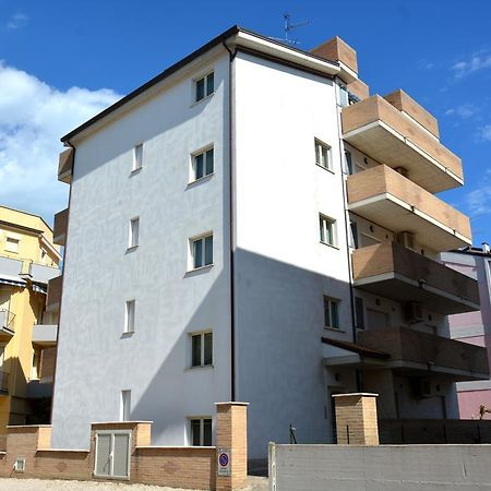 Stella Marina Apartment Alba Adriatica Exterior foto